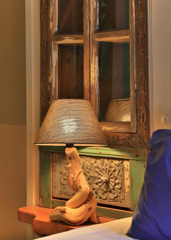 1850 Hotel Kemalpasa Alacati Room photo